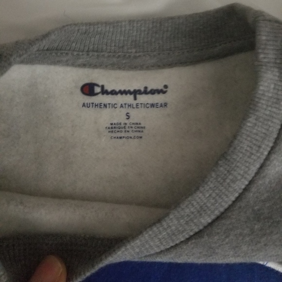Brand New Children's Champion Sweatshirt - Picture 3 of 4